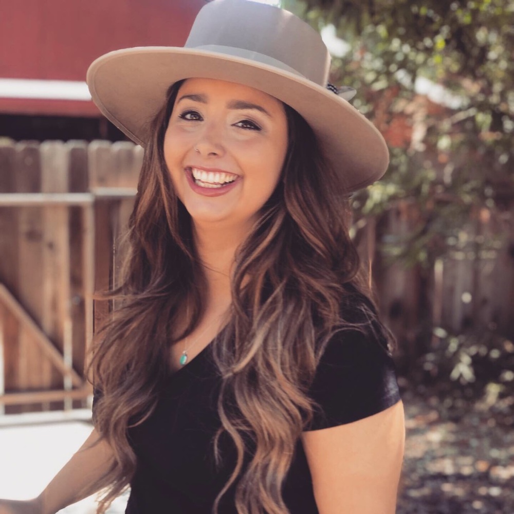 Meet your Posher, Jacqueline